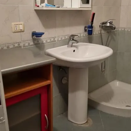 Apartement Freskia 2 Apartament *